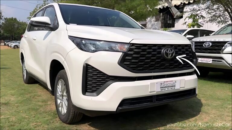 Toyota Innova Hycross: The Ultimate Luxury Ride for Long Tours